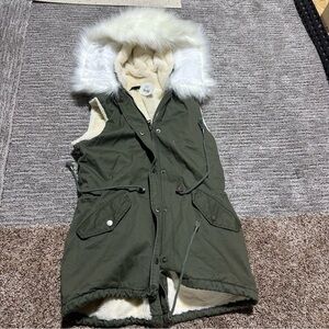 Love Token Green Vest with Faux Fur Trim
